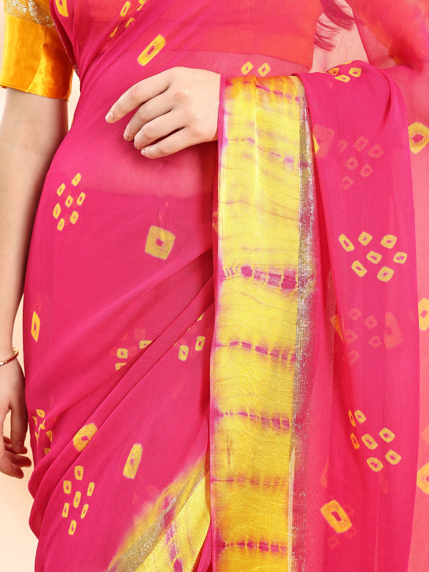 Deep pink Georgette Saree with Contrast Border and Chit Pallu