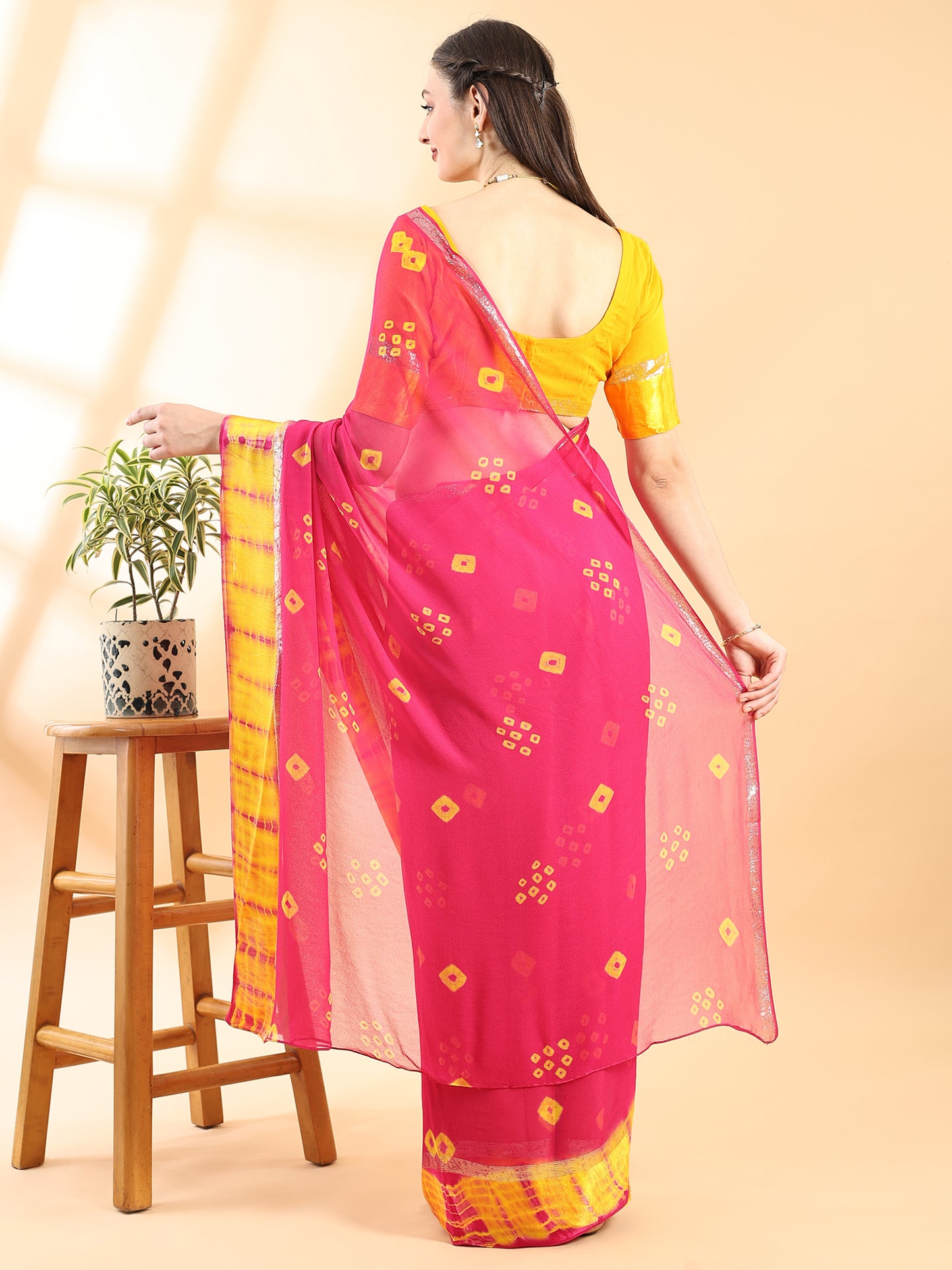 Deep pink Georgette Saree with Contrast Border and Chit Pallu