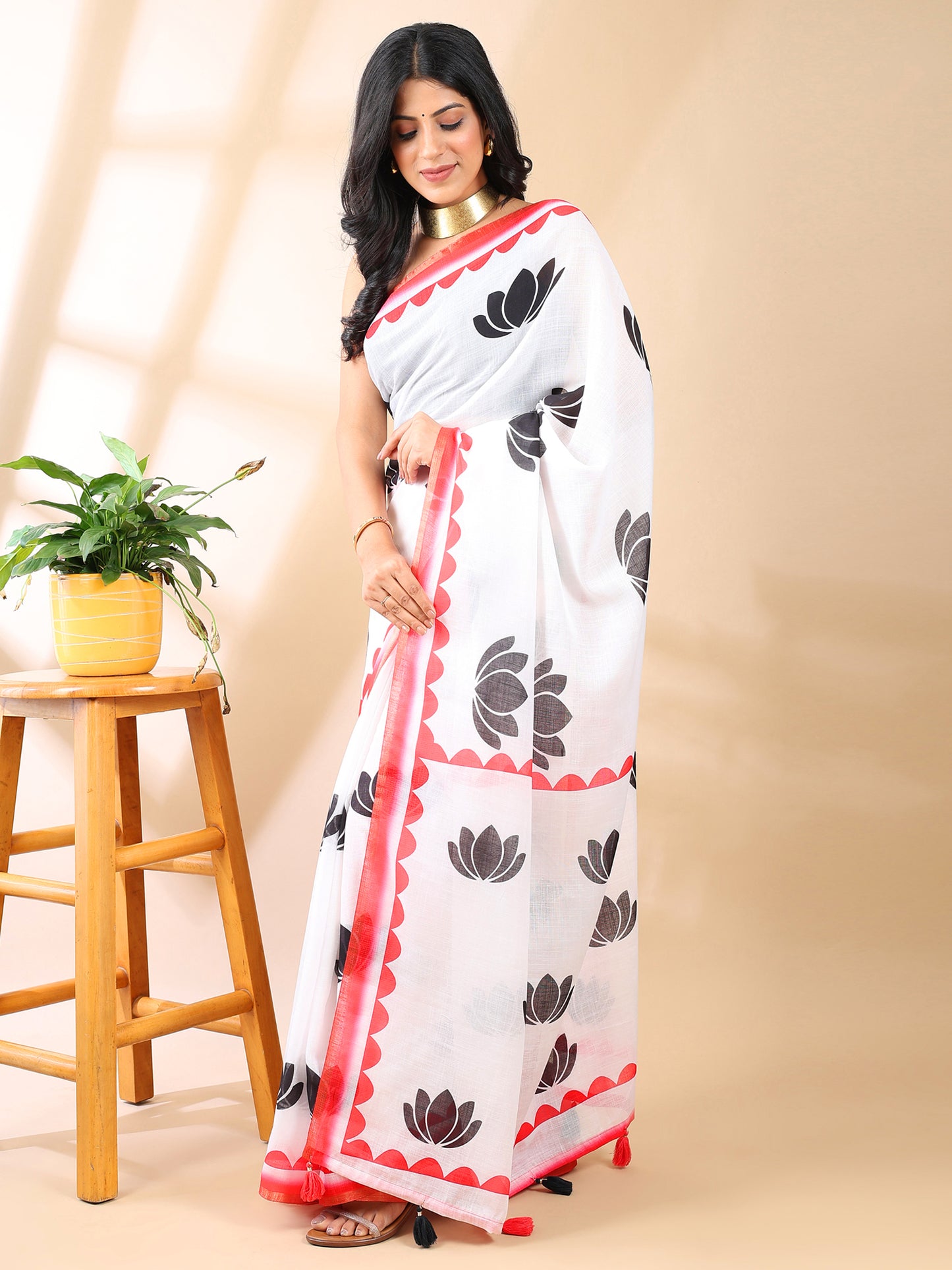 Linen Cotton Lotus Tapi Print Saree