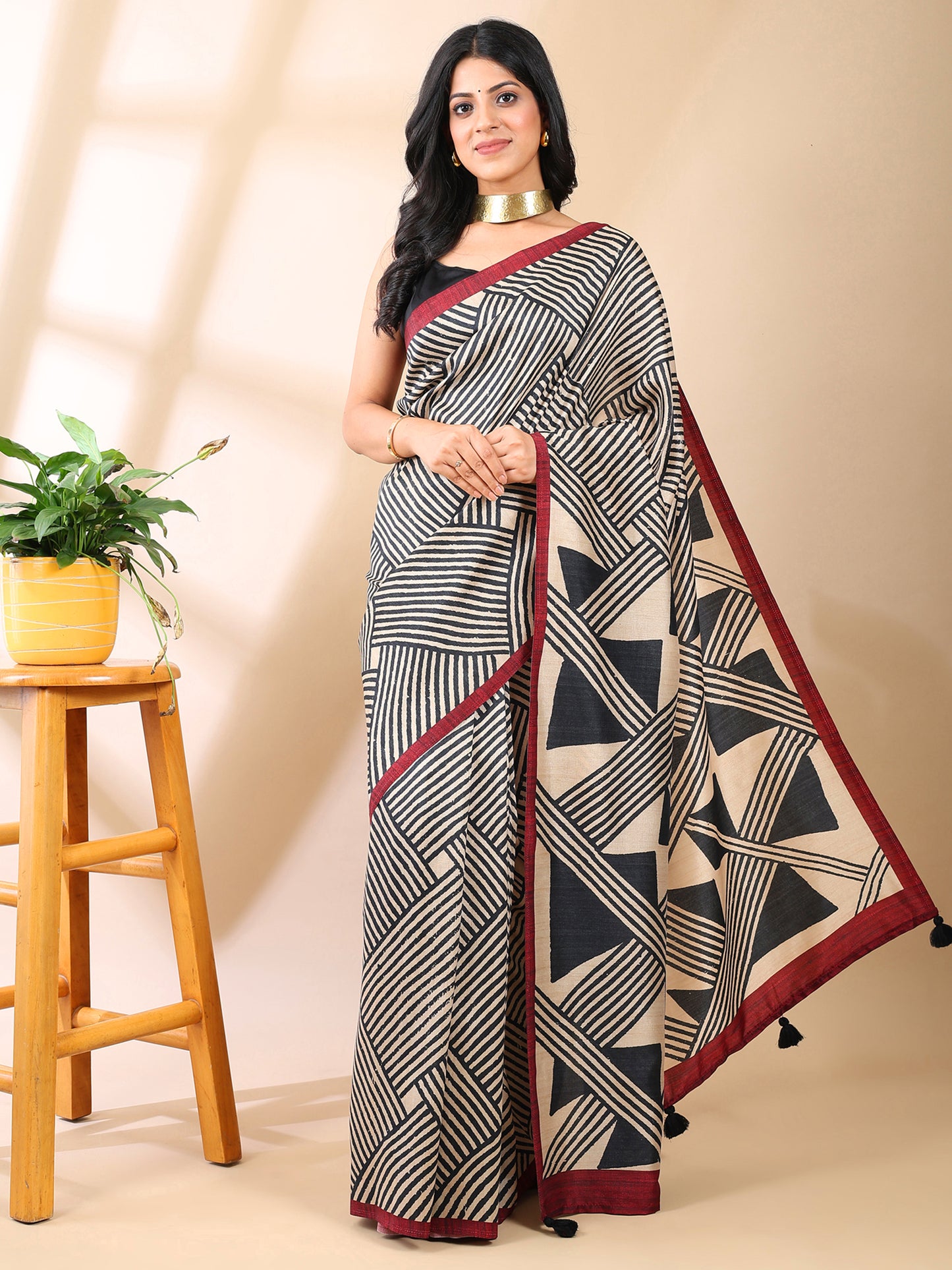 Multi-Color Geometric Print Silk Saree