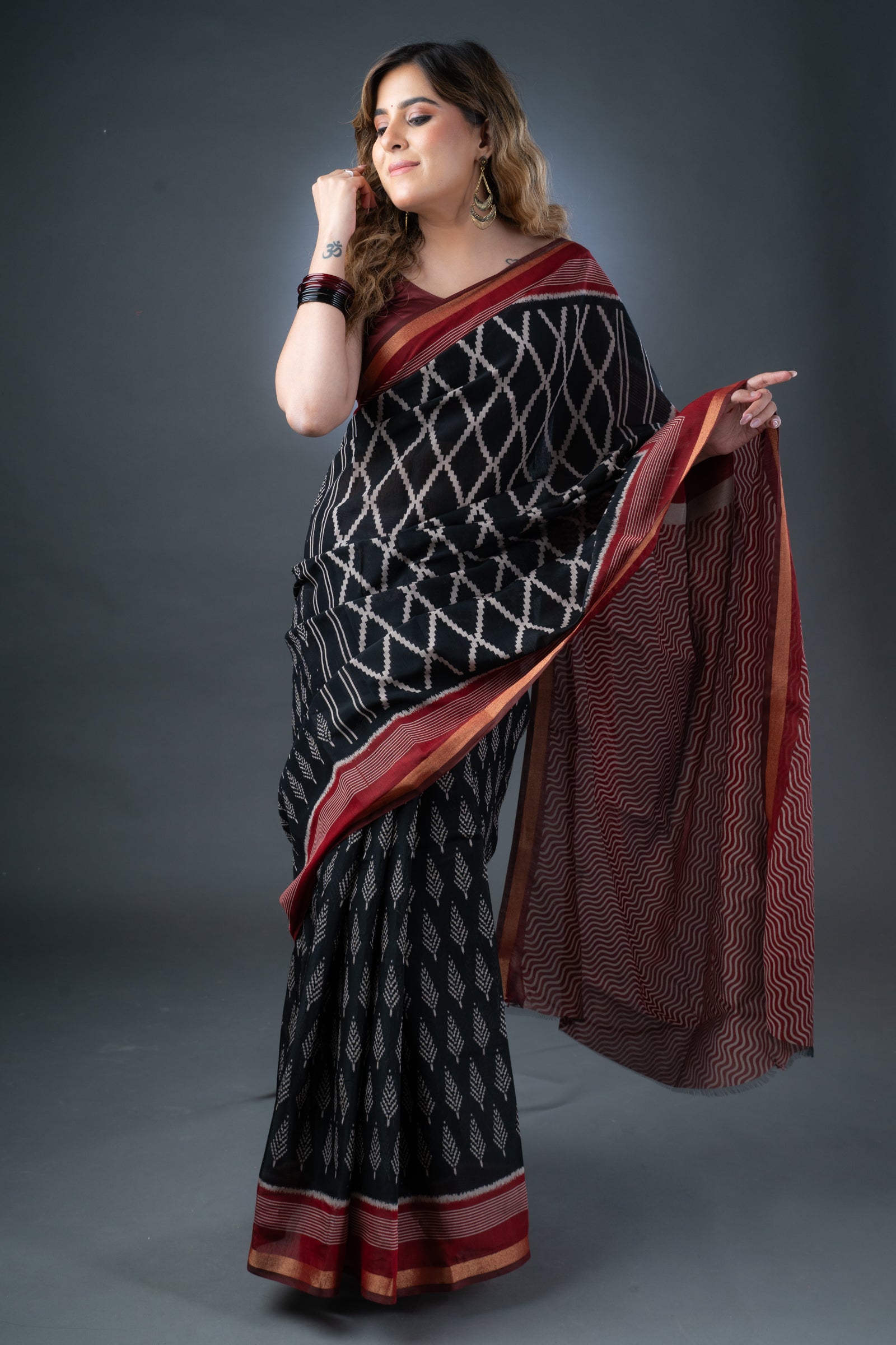 Maheshwari Heritage Black and Maroon Silk Saree